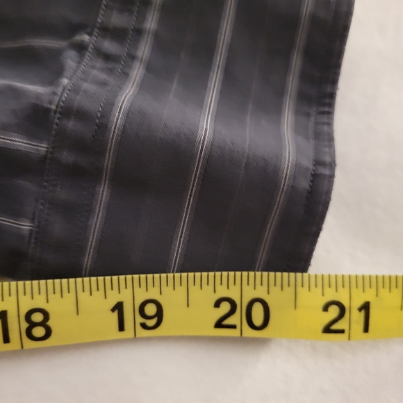 Louis Vuitton Men's Button Down Shirt. - Picture 7 of 8